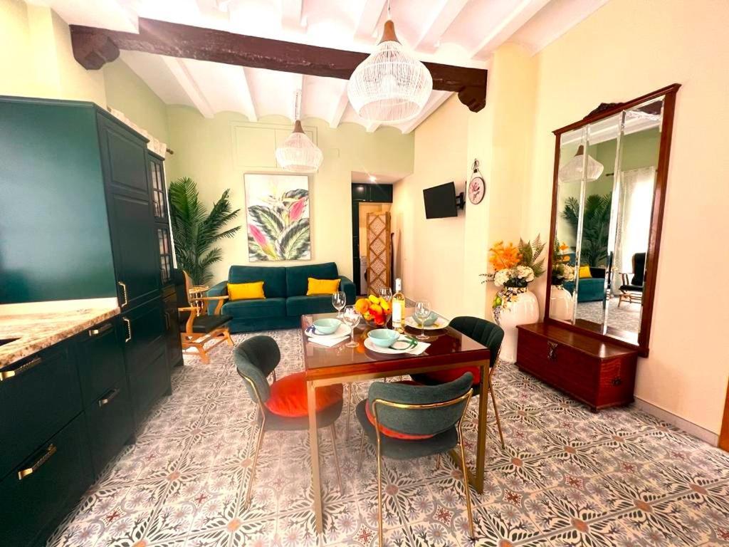 Esmeralda Apartment With Free Private Underground Parking Валенсия Екстериор снимка