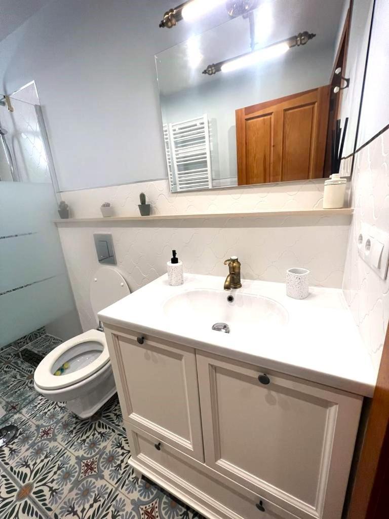 Esmeralda Apartment With Free Private Underground Parking Валенсия Екстериор снимка