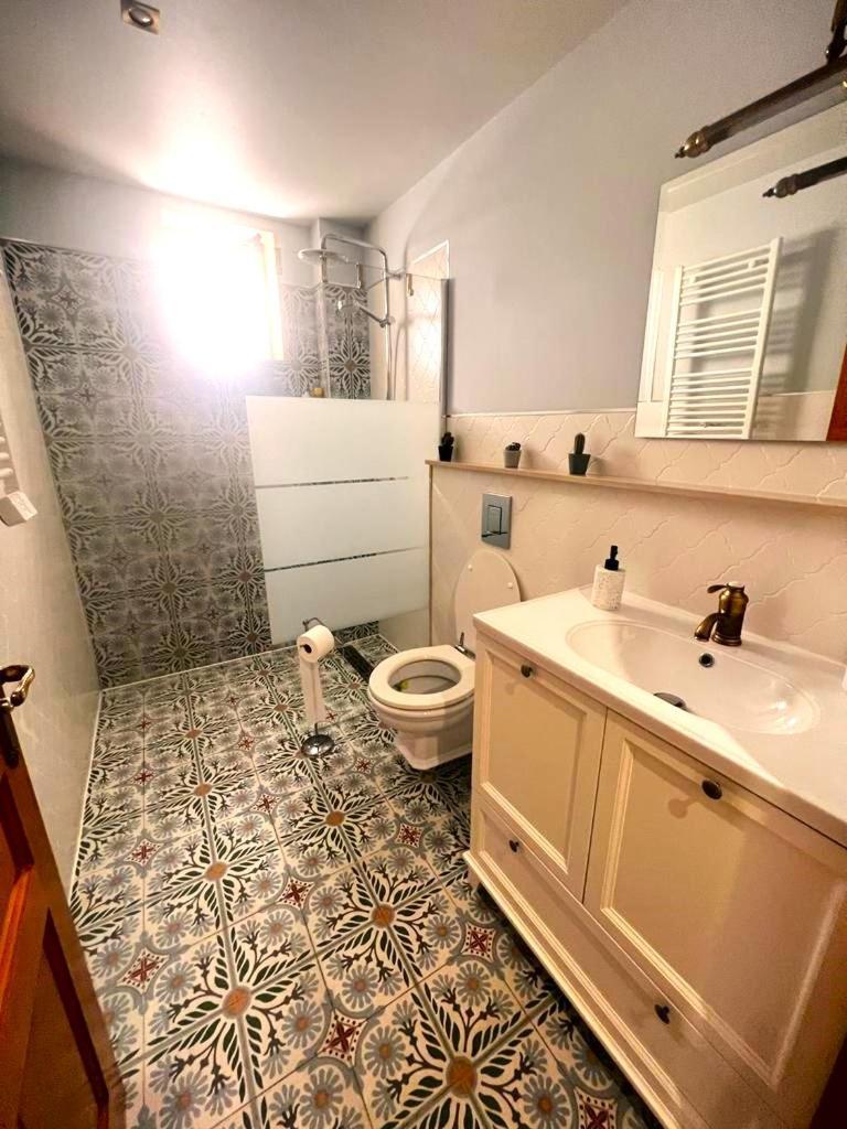 Esmeralda Apartment With Free Private Underground Parking Валенсия Екстериор снимка
